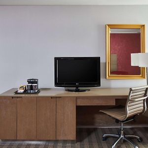 Executive King Room